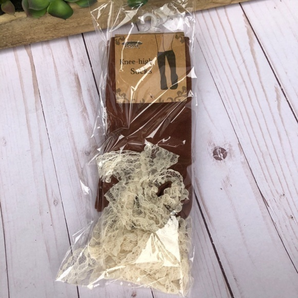 NWT boutique brown with cream lace boot socks.‎
